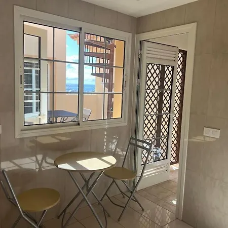 33 Pleasures Del Duque *