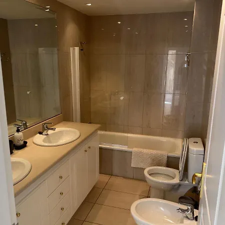 דירה 33 Pleasures Del Duque אדחה