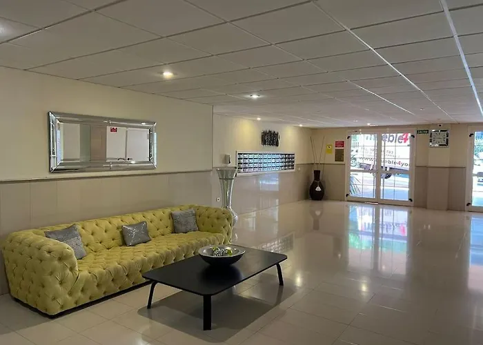 33 Pleasures Del Duque