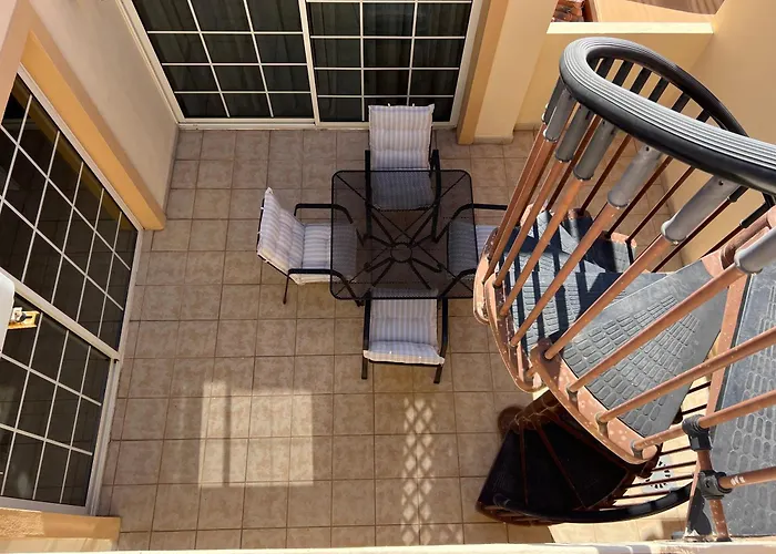 33 Pleasures Del Duque Apartment